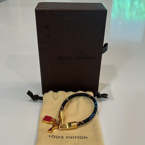 Louis Vuitton Limited Edition Luck it Takashi Murakami Multicolor Bracelet 6.75” - Picture 7 of 9